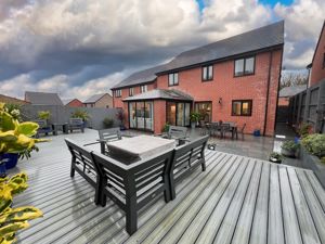 Photo 18- click for photo gallery